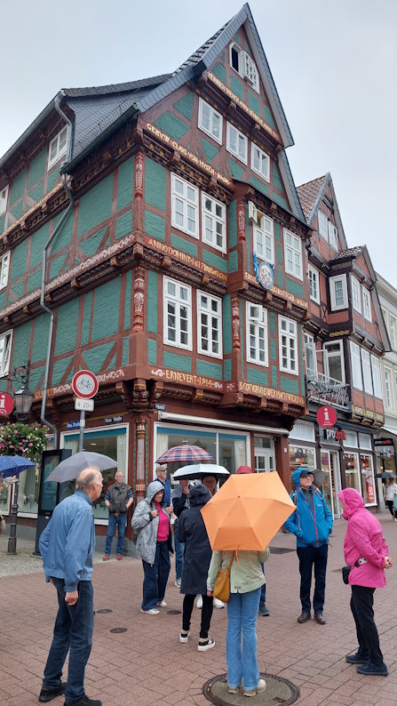 Liebevoll restaurierte Fachwerkbauten pr�gen das Stadtbild